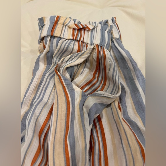 Angie Flowy Shorts - Picture 3 of 3